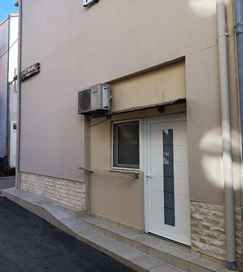 Apartments Vrime Biograd Na Moru Exterior foto