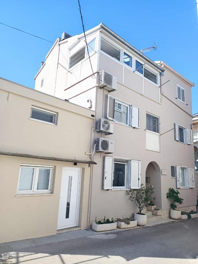Apartments Vrime Biograd Na Moru Exterior foto